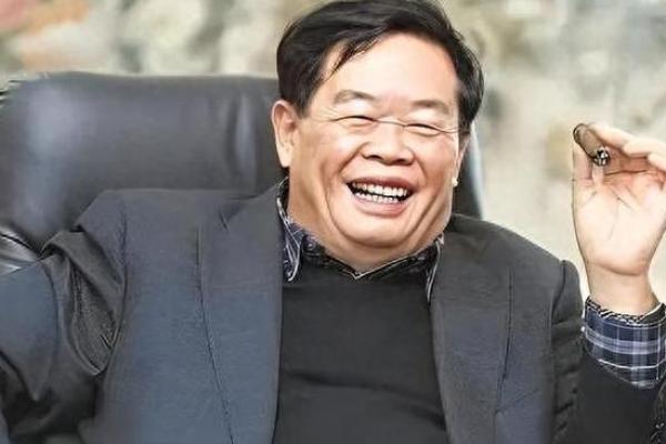 曹德旺八字