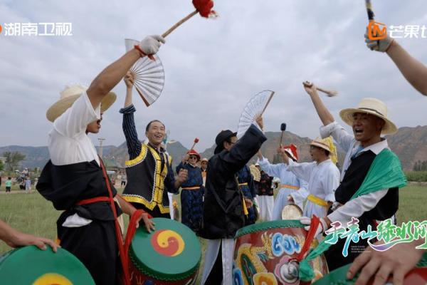土族的传统节日和风俗习惯有哪些
