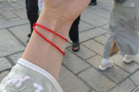 月老没拴姻缘线 月老没有给牵姻缘线？
