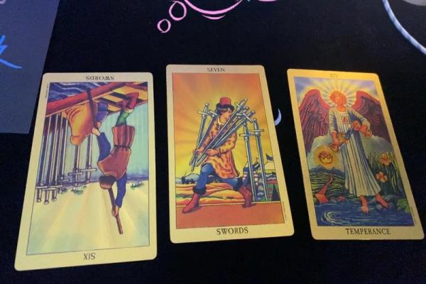 爱情测试：伴侣足够坦诚吗？塔罗揭秘Ta是否有事隐瞒你