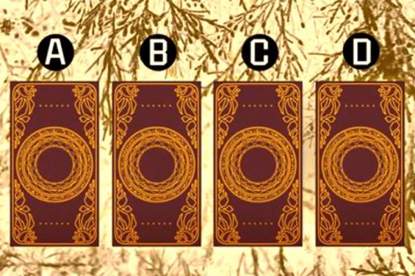 爱情测试：伴侣足够坦诚吗？塔罗揭秘Ta是否有事隐瞒你