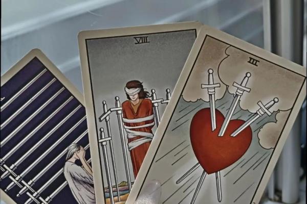 塔罗测试：感情中，你和TA之间还剩多少缘分？