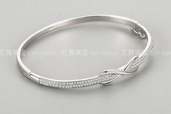 八字偏弱的人宜佩戴什么饰品为好呢