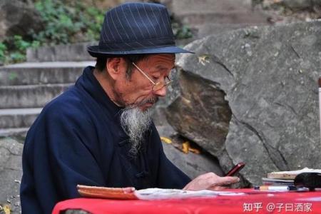 路上偶遇“算命师傅”声称只算命不收钱？那你可得小心了！