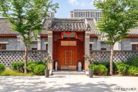 大门正确栽树方位，农村大门口栽树有讲究吗？