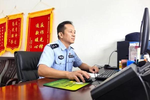 寻找最美基层警察丨黎曙：八字门的“拼命三郎”