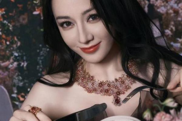 迪丽热巴是什么星座？
